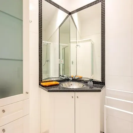 Guestready - Charming With A Garden Апартаменты Лиссабон